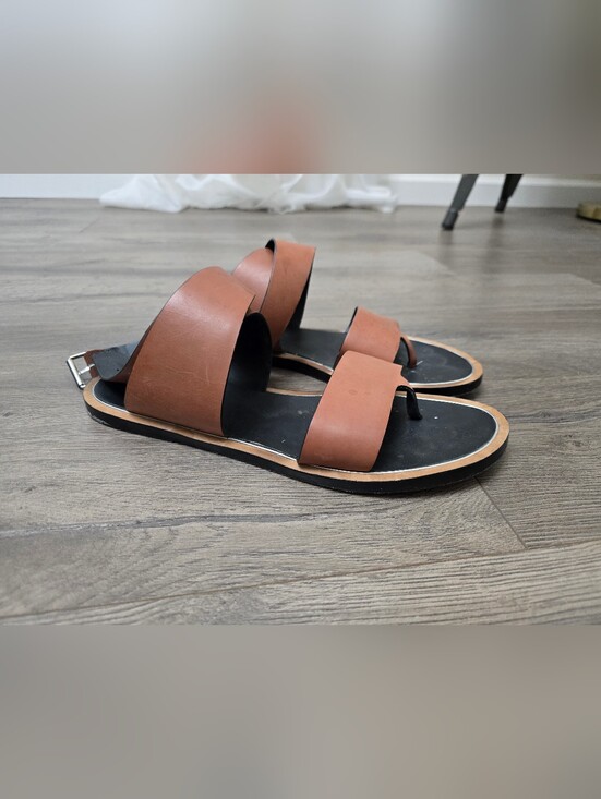 Vince Shoes - Vince Mailin Leather Strappy Flat Buckle Sandals in Cognac Womens Size 11